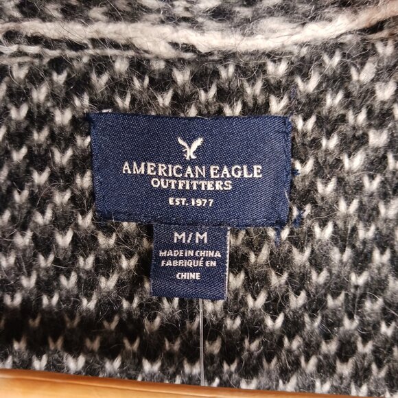 NWT American Eagle Plaid Wool Blend Cardigan Sweater, Jacket Blk/Wht/Gray Sz MED - Picture 2 of 16
